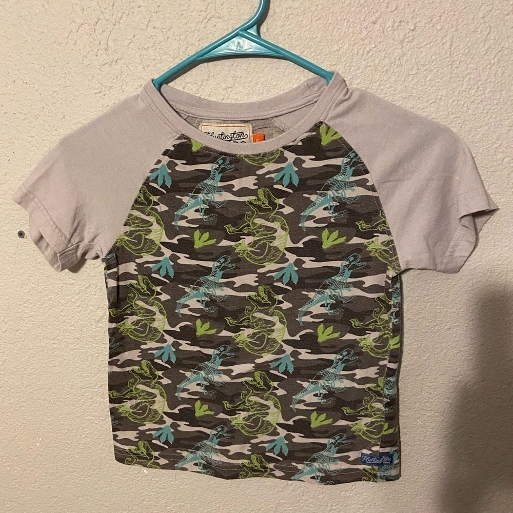 Huntington Beach Club Boys Camo/Dinosaur Short Sleeve Tee Size 6